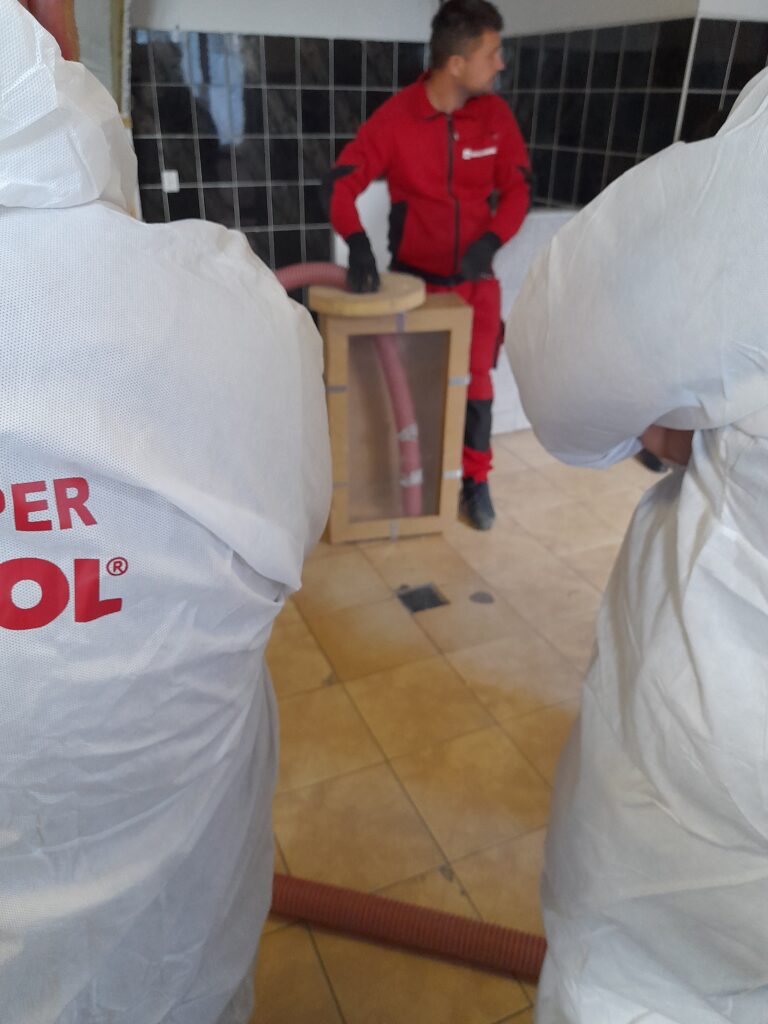 Szkolenie z nadmuchu izolacji wełną skalną Rockwool Granrock 5